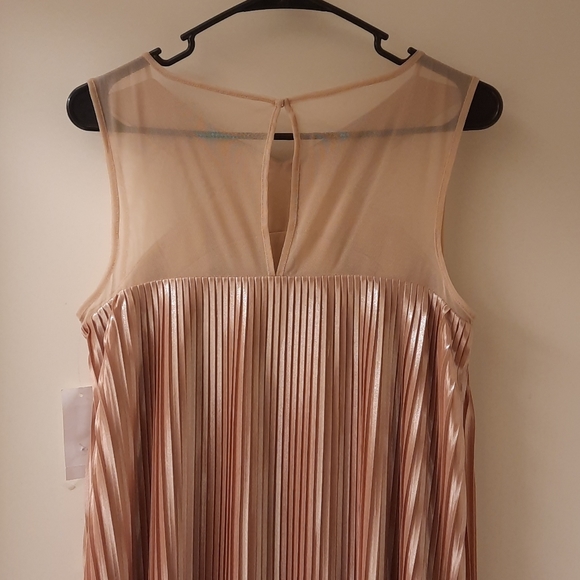 NWT, Jax Black Label Illusion Pleated Trapeze Dress - Picture 7 of 16